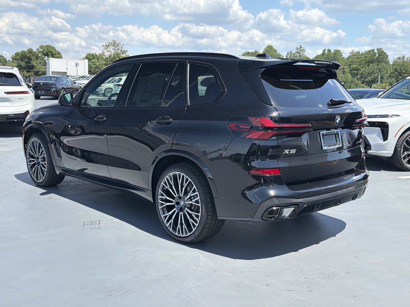 New 2026 BMW X5 xDrive40i w/ Executive Package AWD/4WD image 5