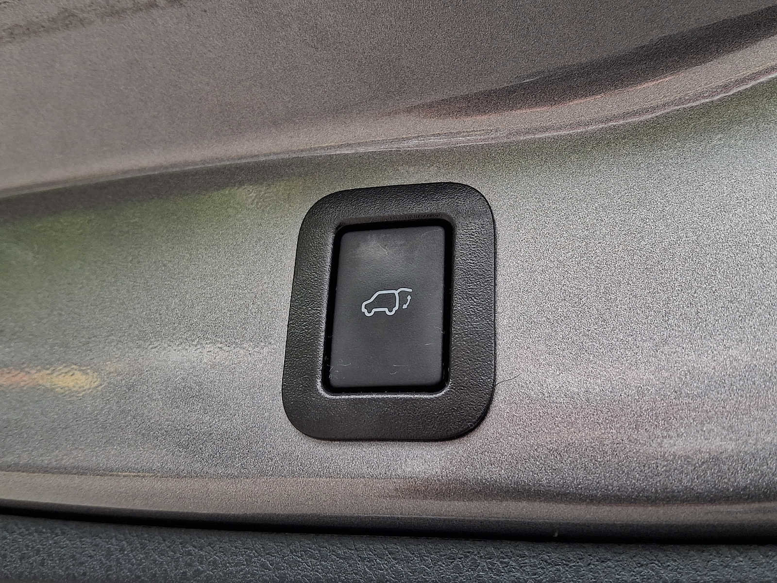 Used 2018 Toyota Highlander XLE AWD/4WD image 32