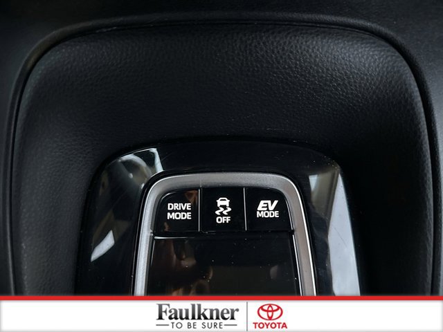 Certified 2025 Toyota Corolla LE image 25