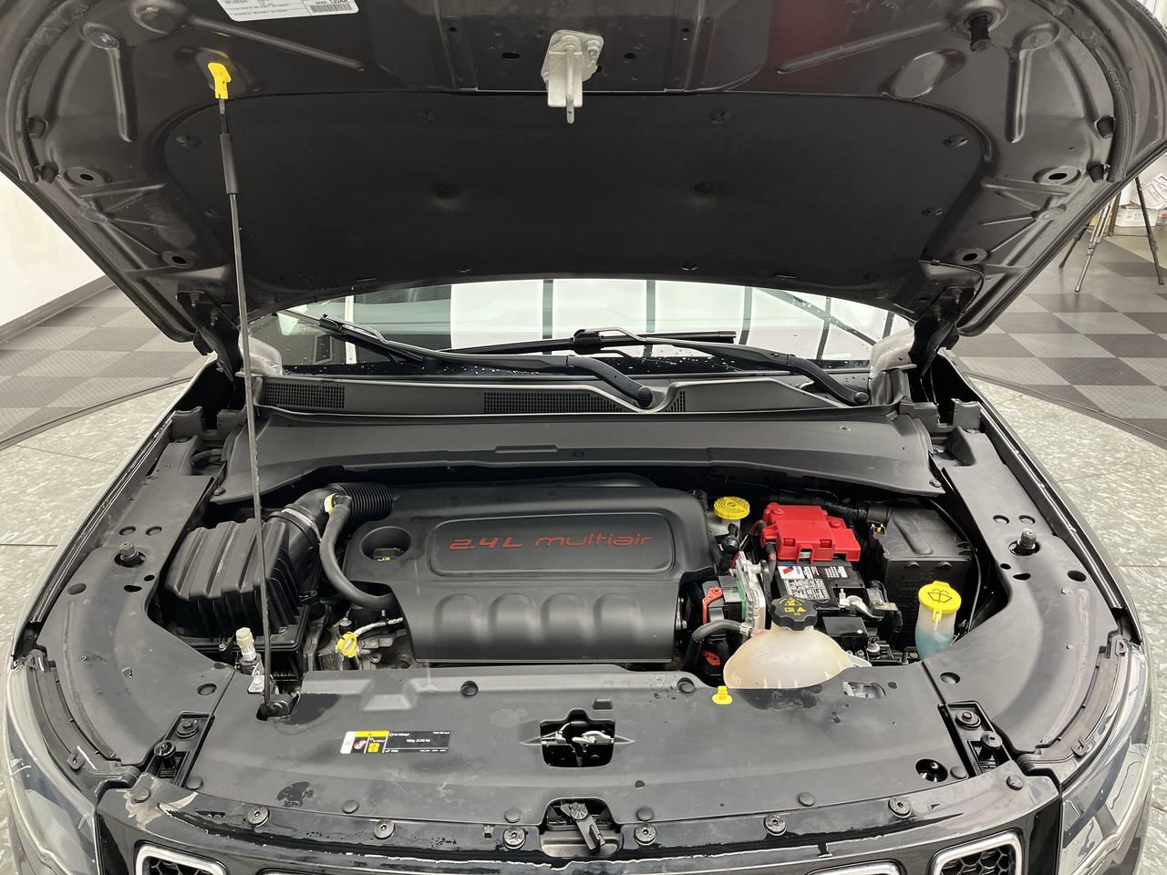 Used 2019 Jeep Compass Latitude AWD/4WD image 24