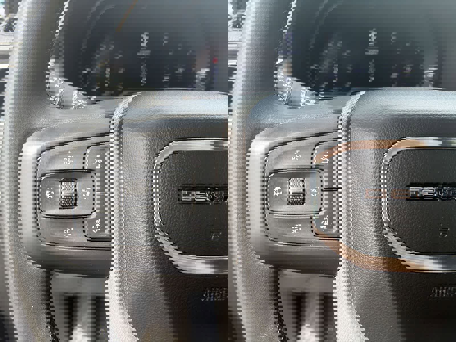 Used 2023 GMC Yukon Denali image 28