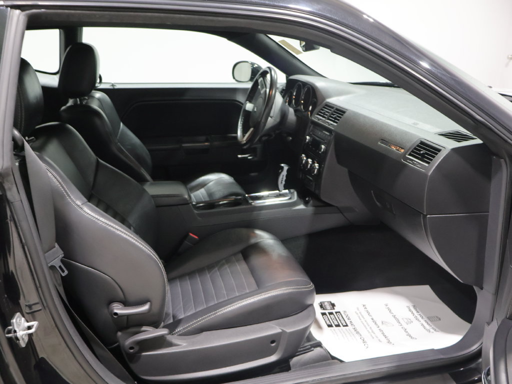 Used 2009 Dodge Challenger R/T RWD image 17