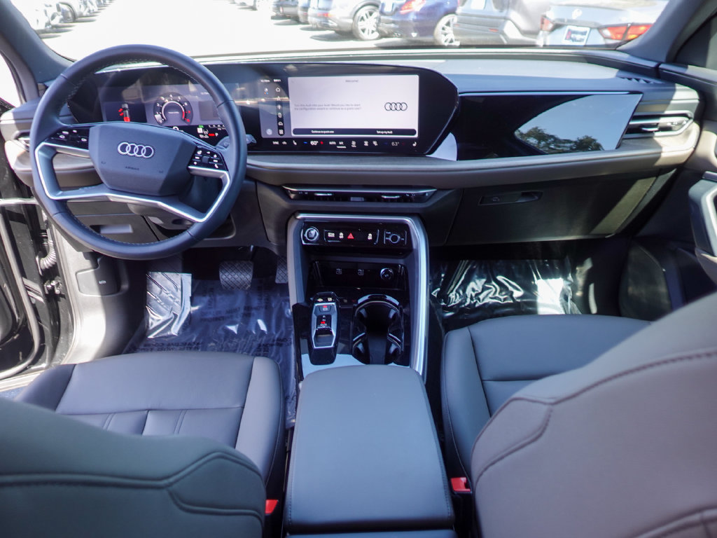 Used 2026 Audi Q5 Premium Plus w/ Premium Plus AWD/4WD image 24