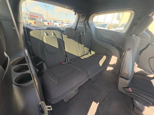 Certified 2023 Chrysler Pacifica Touring image 34