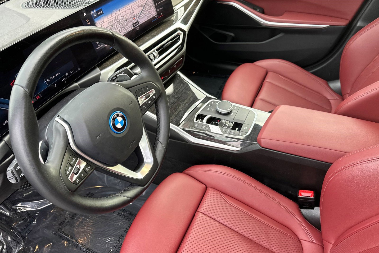 Used 2023 BMW 330e w/ Convenience Package image 5
