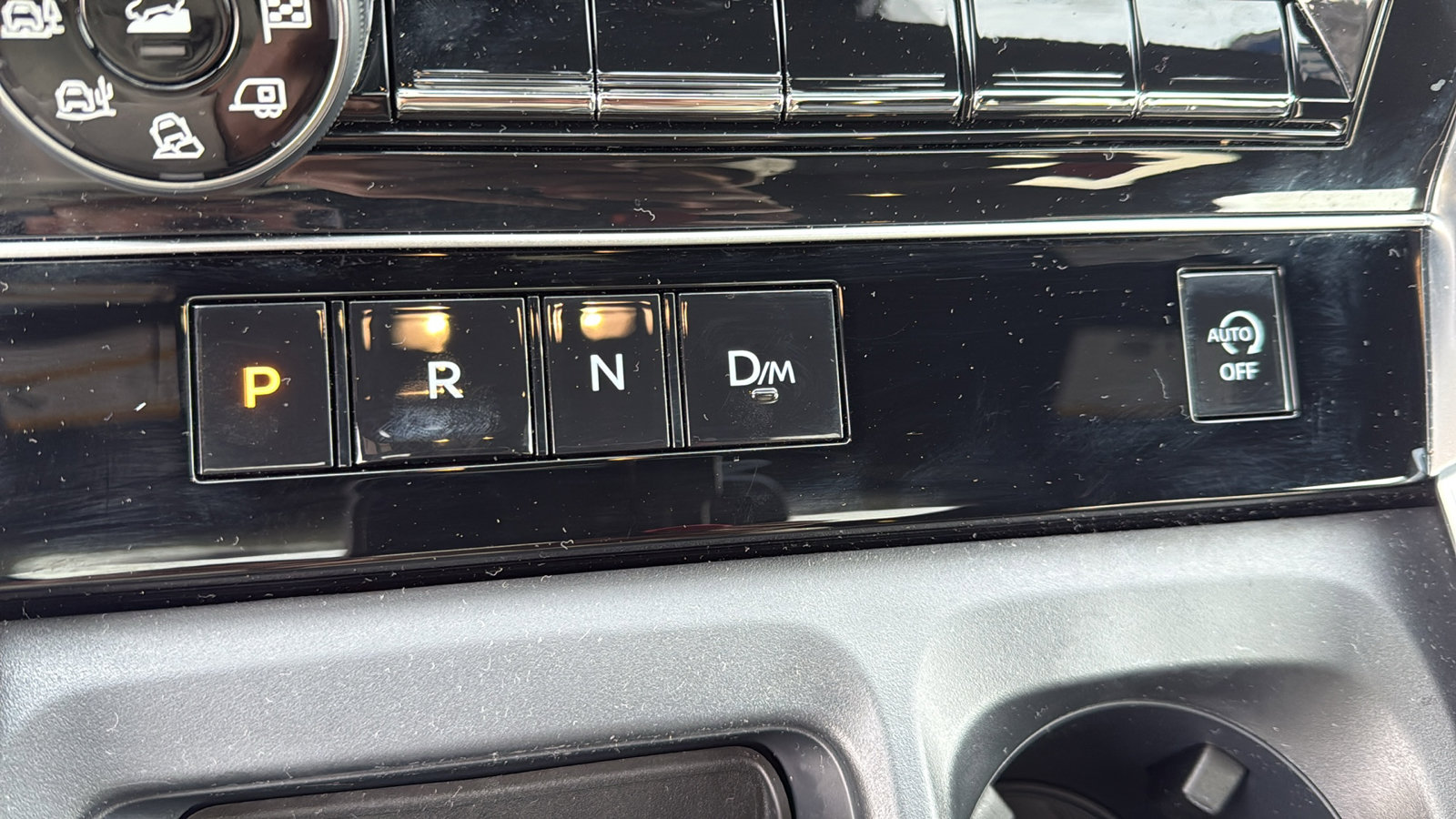 Certified 2025 Nissan Armada Platinum w/ Convenience Package image 16