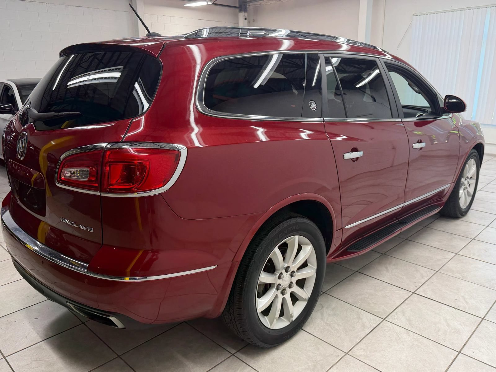Used 2013 Buick Enclave Premium AWD/4WD image 9