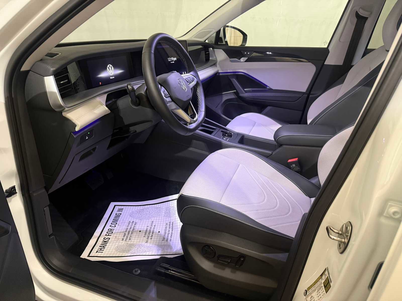 Certified 2025 Volkswagen Tiguan SE image 18