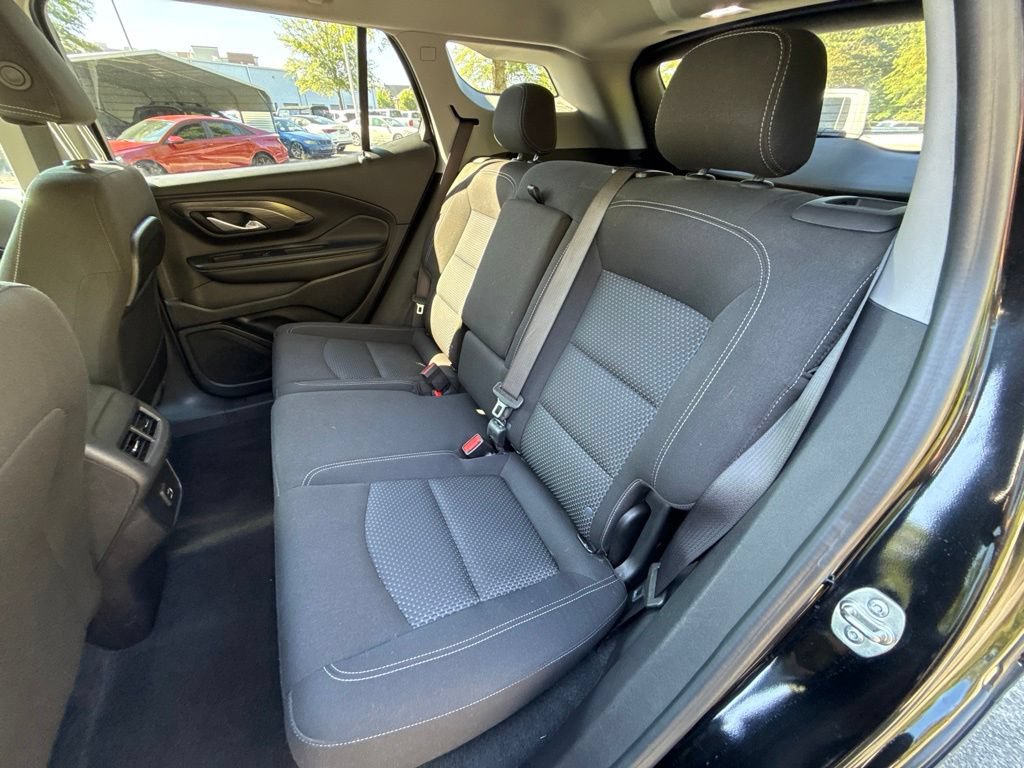 Used 2024 GMC Terrain SLE AWD/4WD image 32