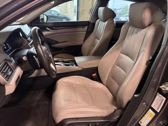 Used 2018 Honda Accord Touring image 17