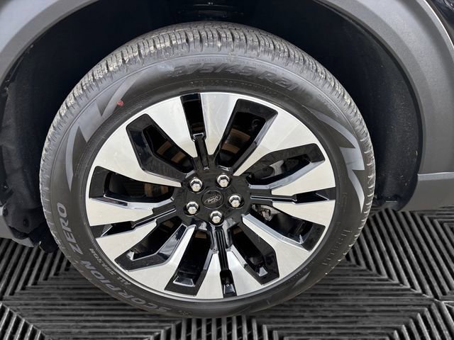 Certified 2025 Ford Explorer Platinum w/ LUX Leather Package image 14