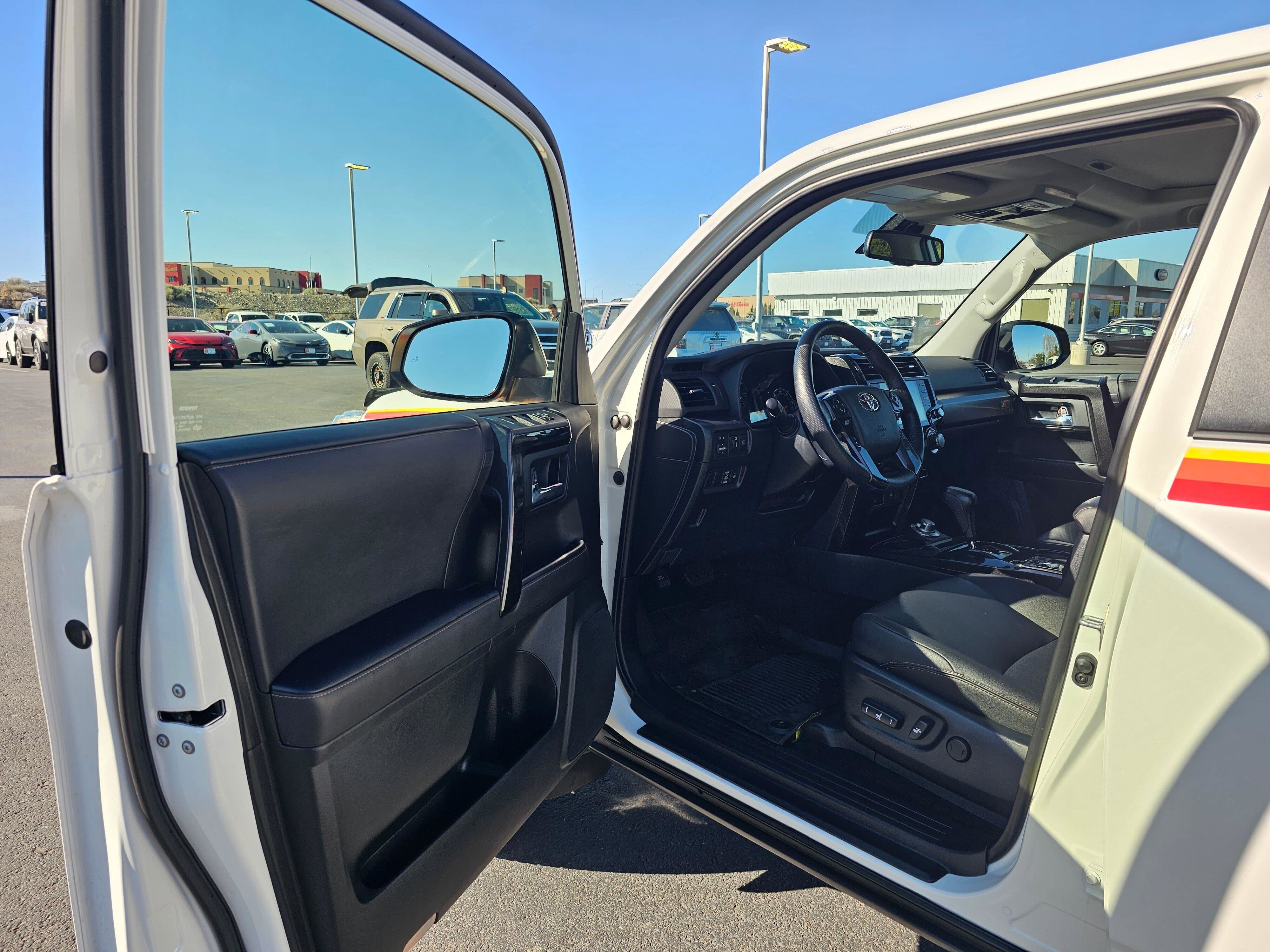 Used 2023 Toyota 4Runner 40th Anniversary SE AWD/4WD image 18