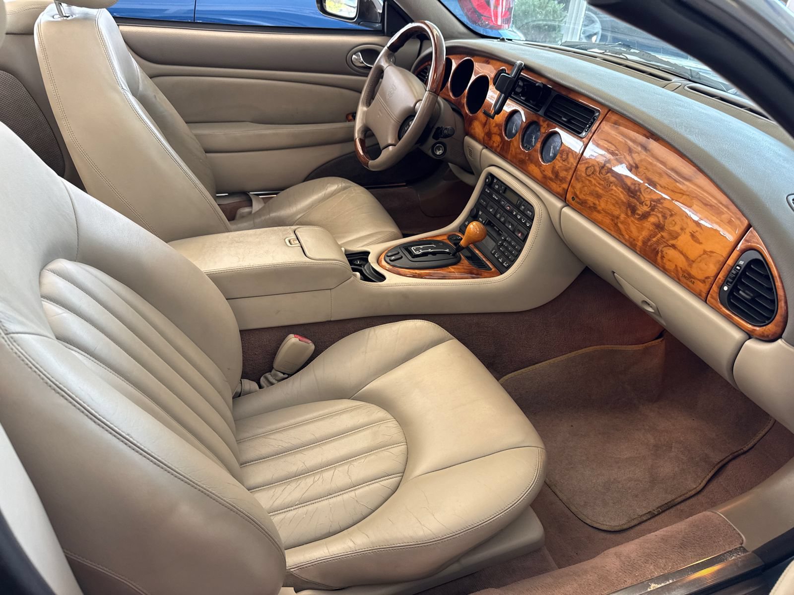 Used 2002 Jaguar XK8 Convertible RWD image 11