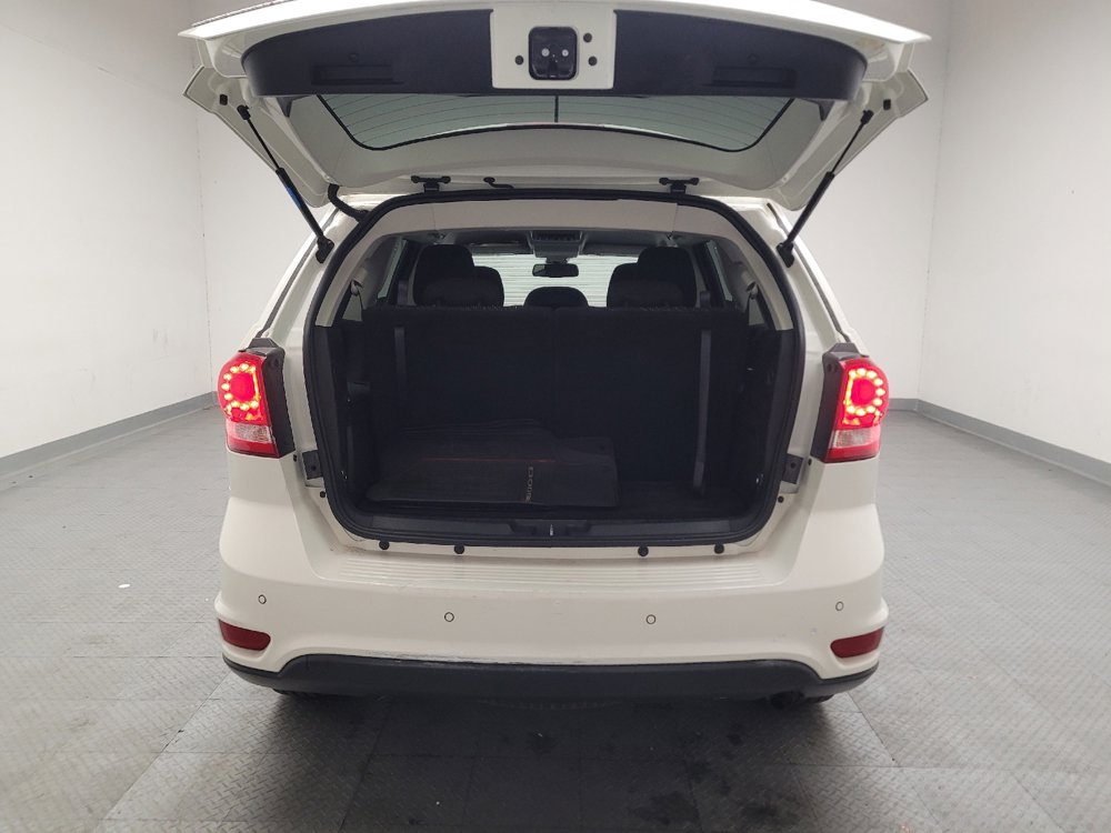 Used 2019 Dodge Journey SE image 29