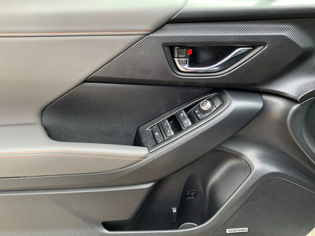 Used 2024 Subaru Crosstrek 2.5i Limited w/ Crosstrek Mirror Package AWD/4WD image 12