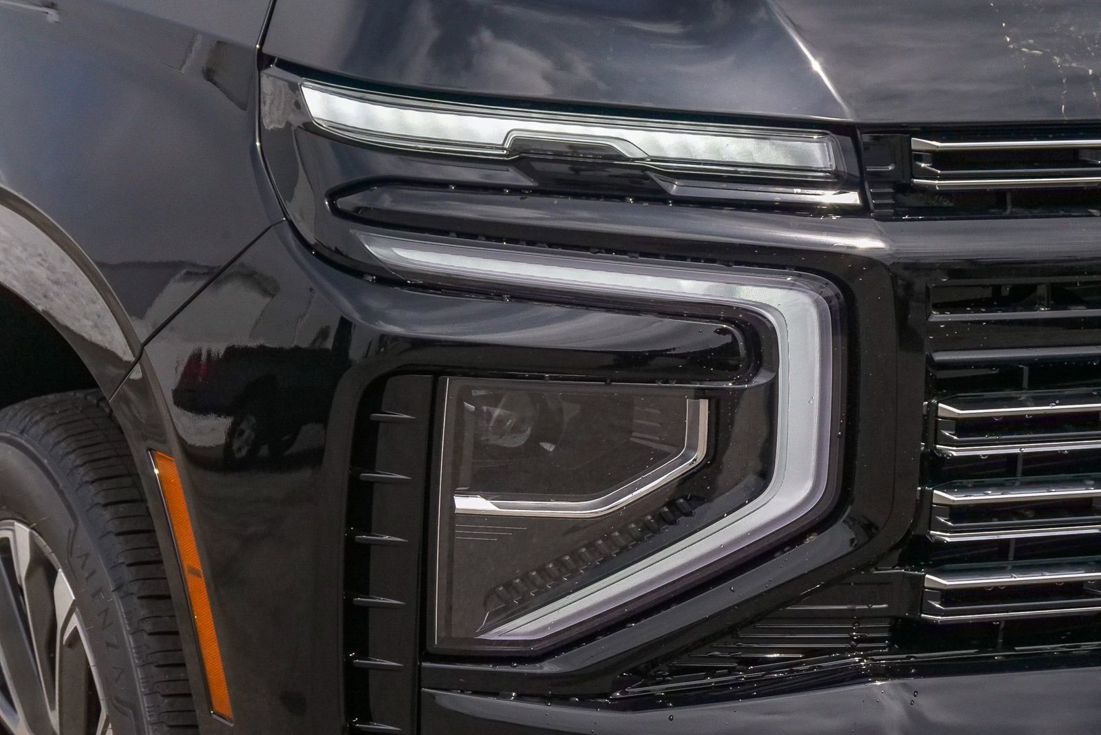 New 2026 Chevrolet Tahoe High Country w/ Sun And Tow Package AWD/4WD image 4