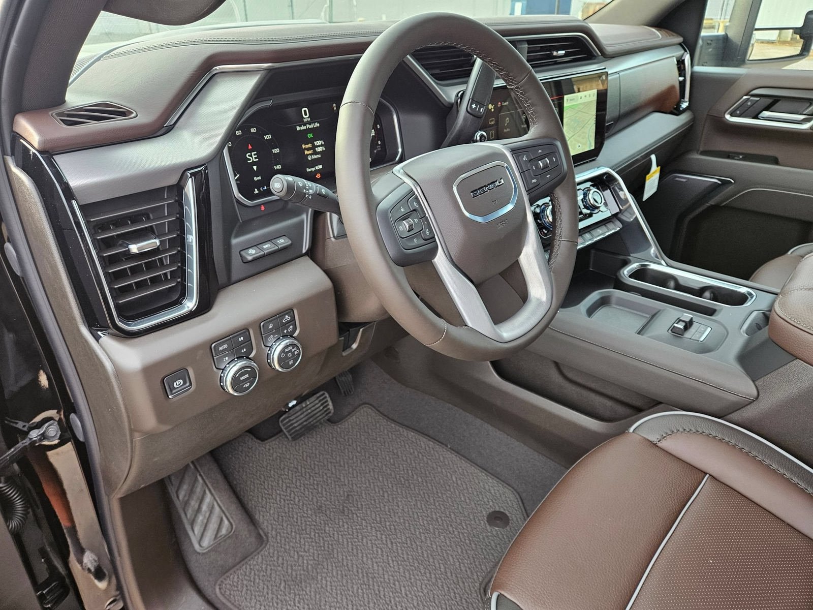 New 2026 GMC Sierra 2500 Denali w/ Denali Reserve Package AWD/4WD image 11