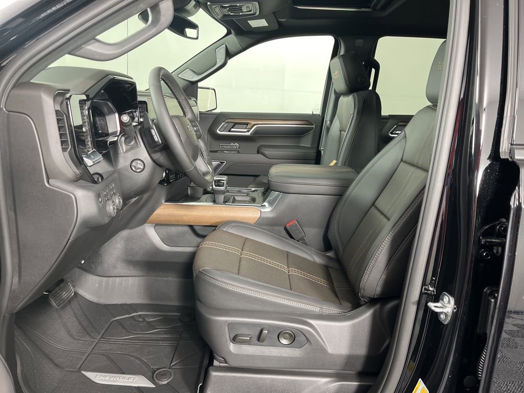 New 2026 Chevrolet Silverado 1500 High Country w/ High Country Premium Package AWD/4WD image 22