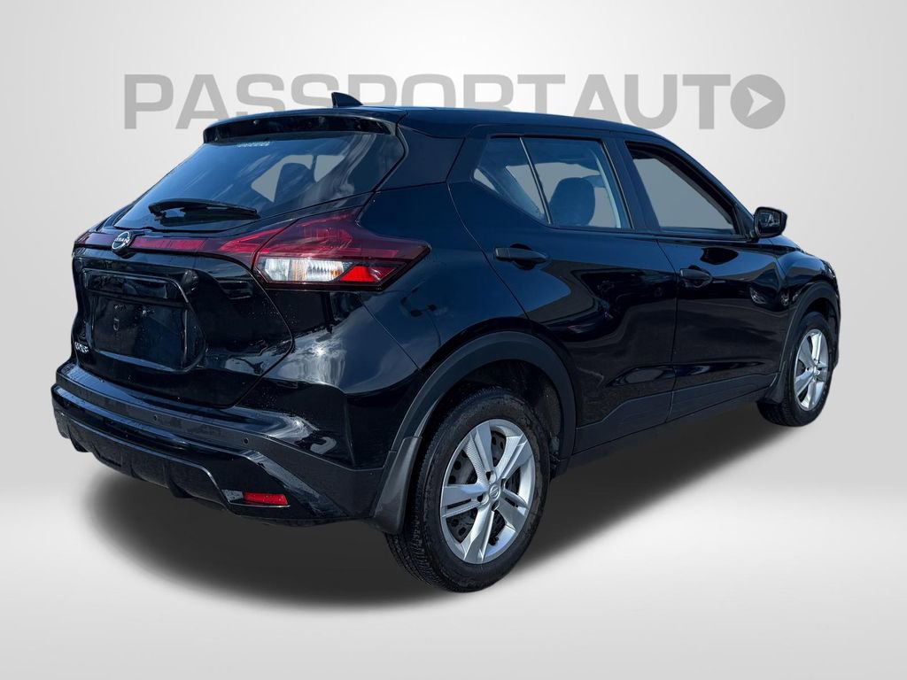 Used 2023 Nissan Kicks S image 5