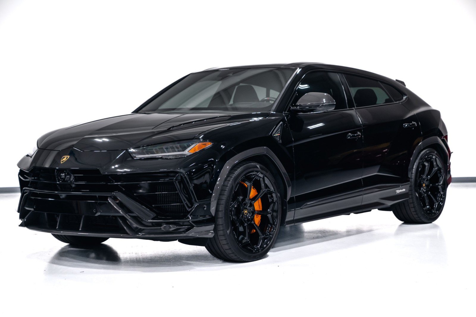 Used 2024 Lamborghini Urus Performante AWD/4WD image 3
