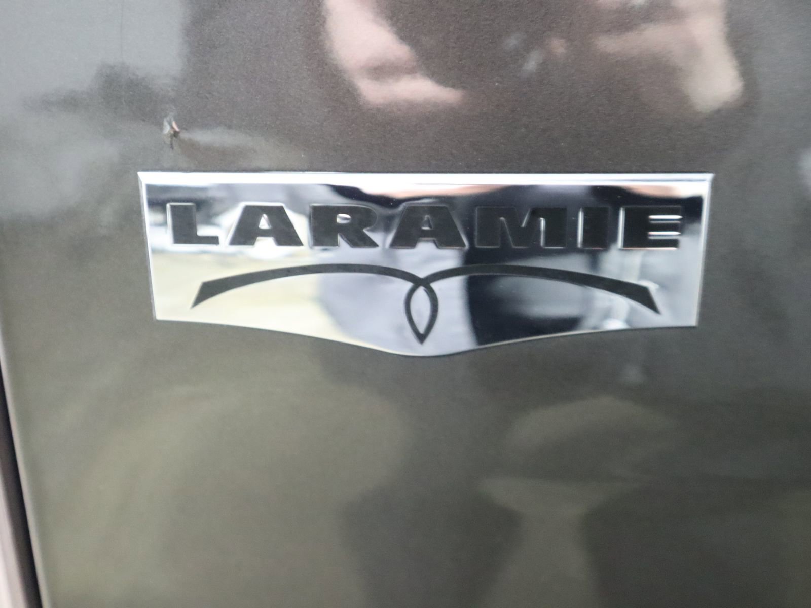 Used 2014 RAM 2500 Laramie w/ Cold Weather Group image 13