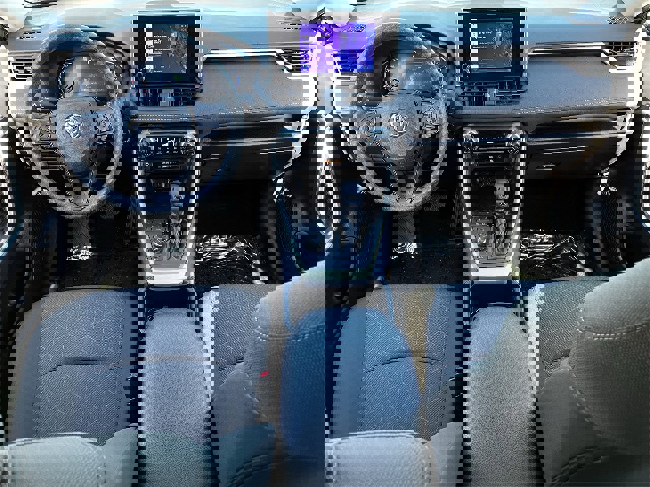 Used 2024 Toyota RAV4 XLE image 9