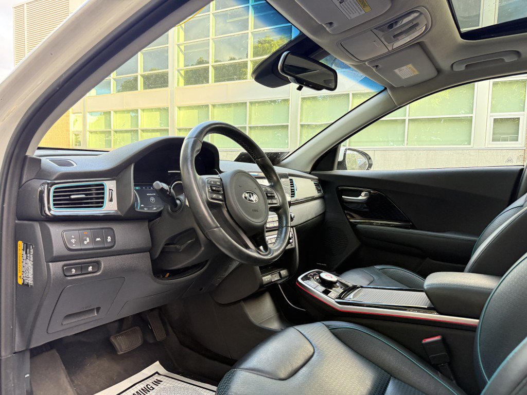 Used 2019 Kia Niro EX Premium w/ Cold Weather Package 1.0 FWD image 18