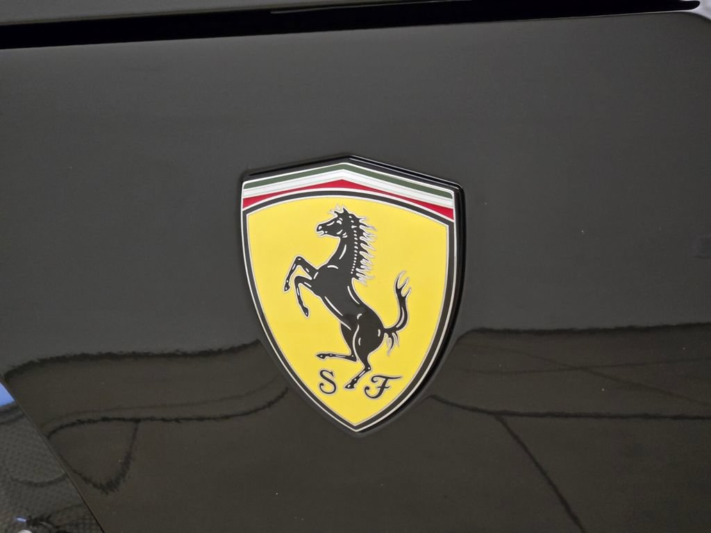 Used 2025 Ferrari Purosangue AWD/4WD image 15