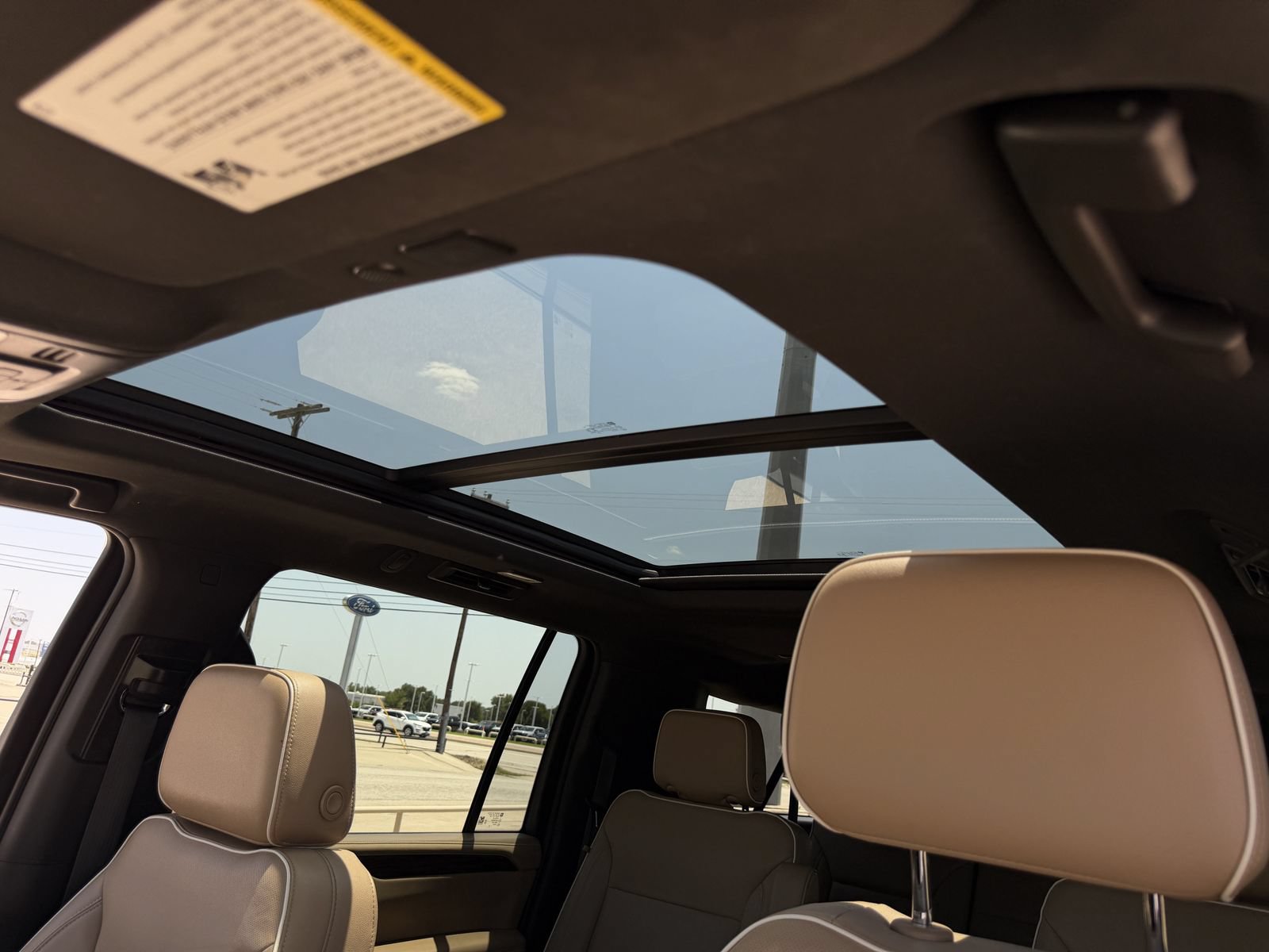 Used 2023 Chevrolet Suburban Premier RWD image 25