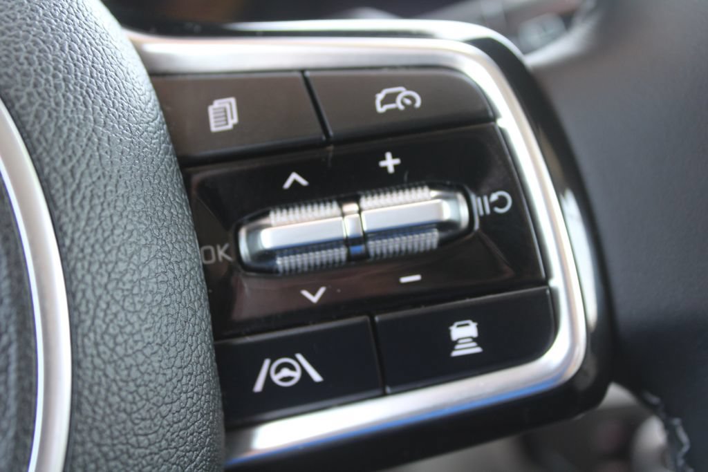 Certified 2025 Kia Sorento EX w/ Panoramic Sunroof Package FWD image 32