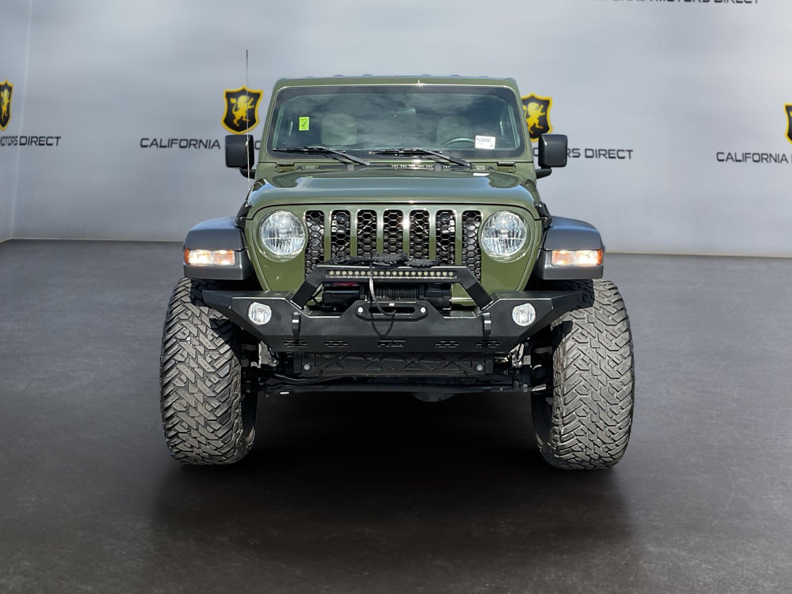 Used 2023 Jeep Gladiator Sport AWD/4WD image 2