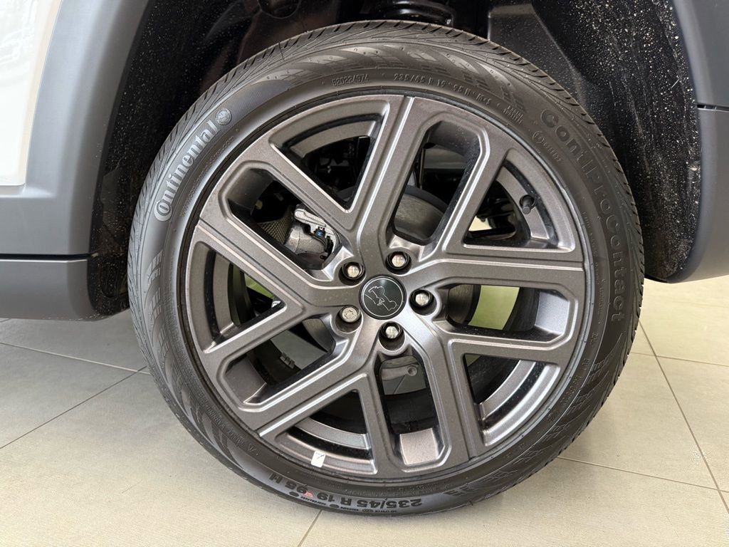 New 2026 Jeep Compass Limited image 41