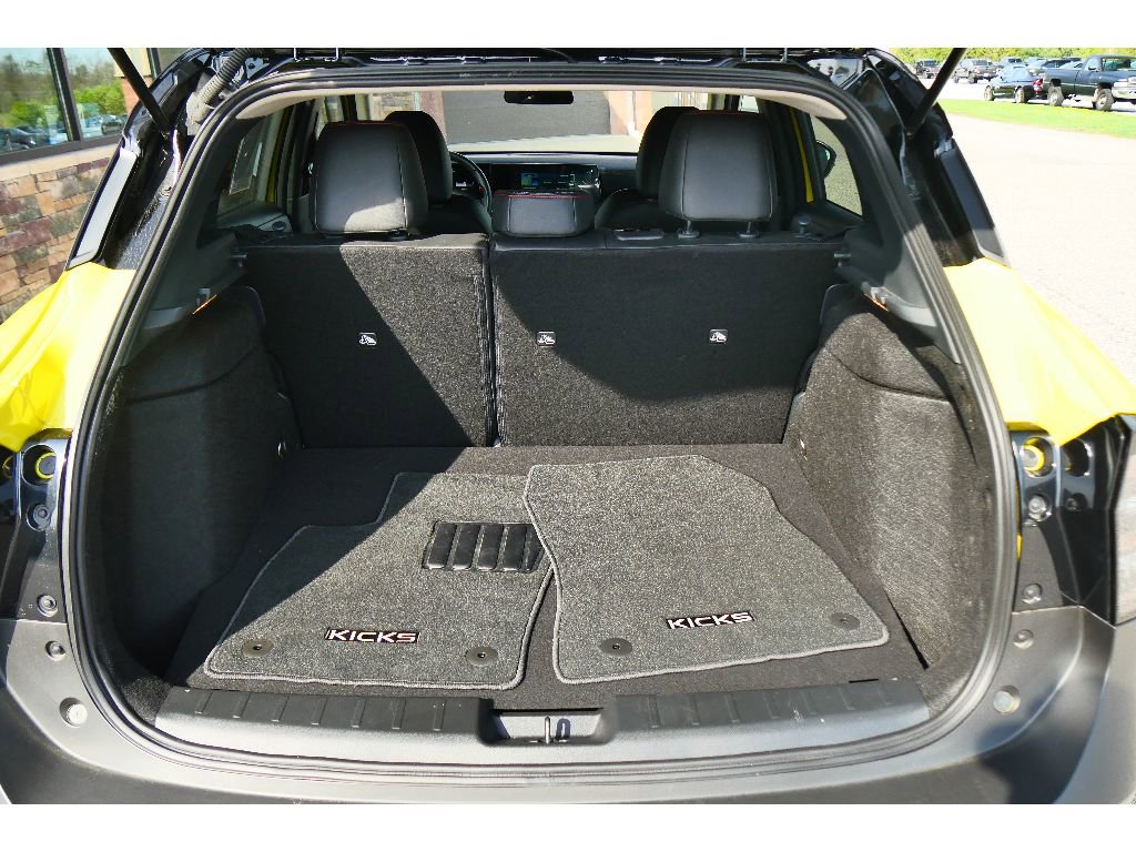 Used 2025 Nissan Kicks SR AWD/4WD image 26