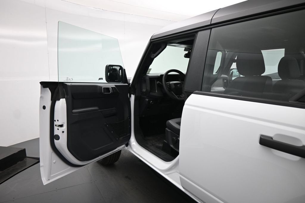 New 2026 Ford Bronco 4-Door AWD/4WD image 8