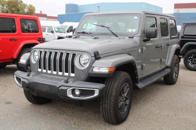 Used 2022 Jeep Wrangler Unlimited Sahara w/ Cold Weather Group AWD/4WD image 5