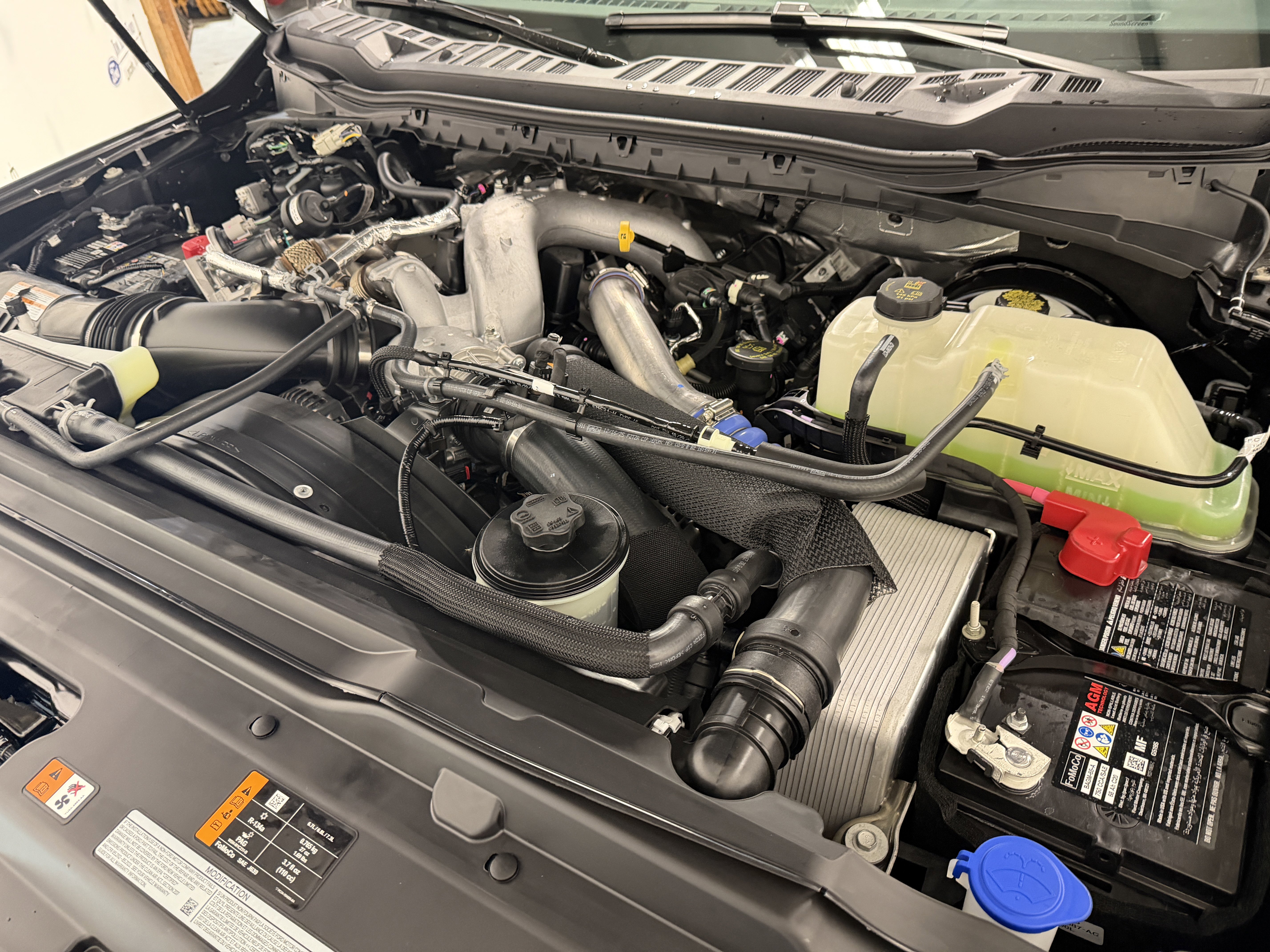 New 2026 Ford F250 Lariat w/ Black Appearance Package image 35