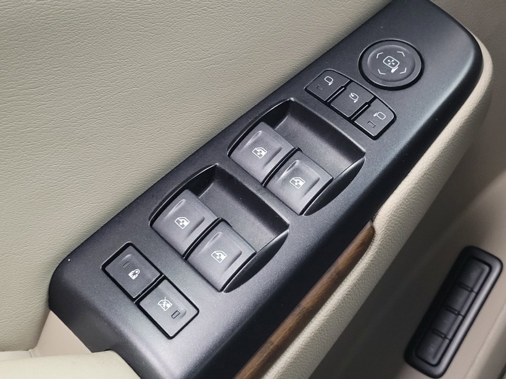 Used 2019 GMC Yukon XL Denali w/ Denali Ultimate Package AWD/4WD image 27