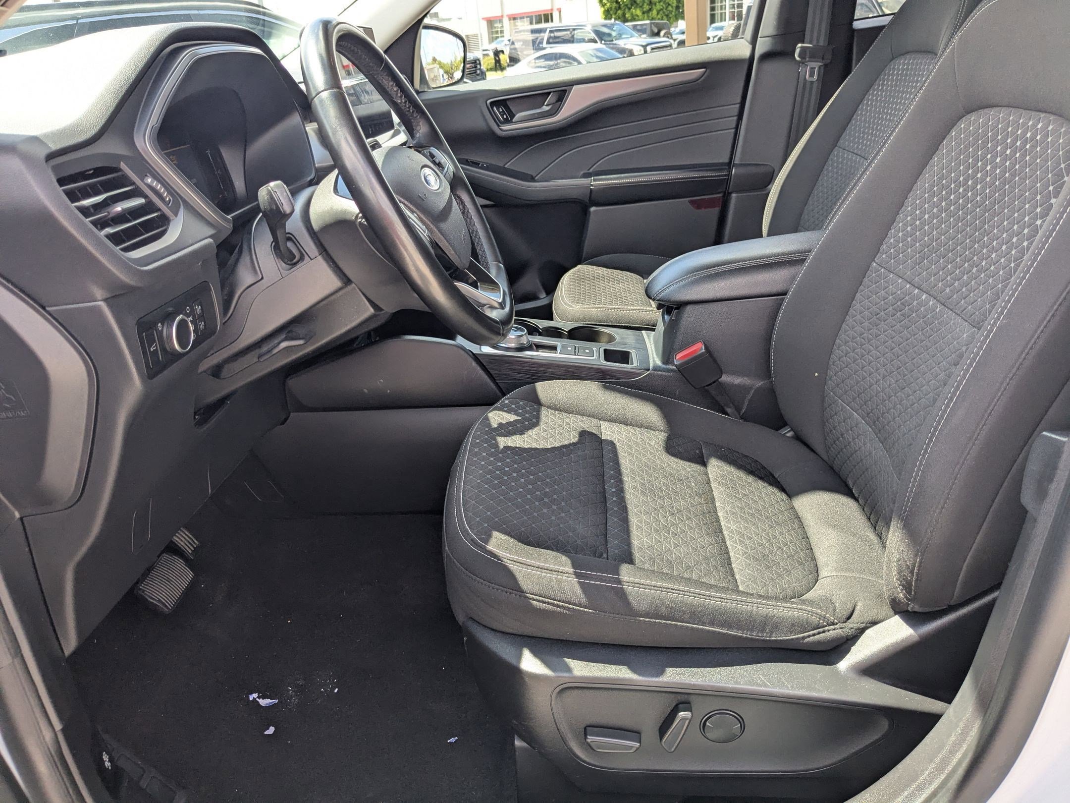 Used 2023 Ford Escape Active w/ Tech Pack #1 AWD/4WD image 17