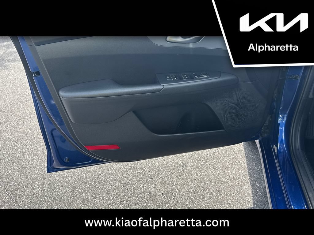 Used 2021 Kia Forte LXS FWD image 10