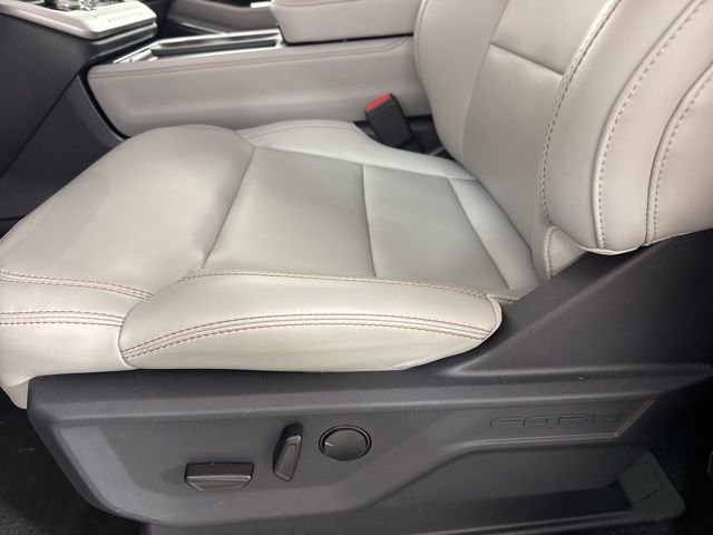 New 2025 Ford Expedition Max Active image 15