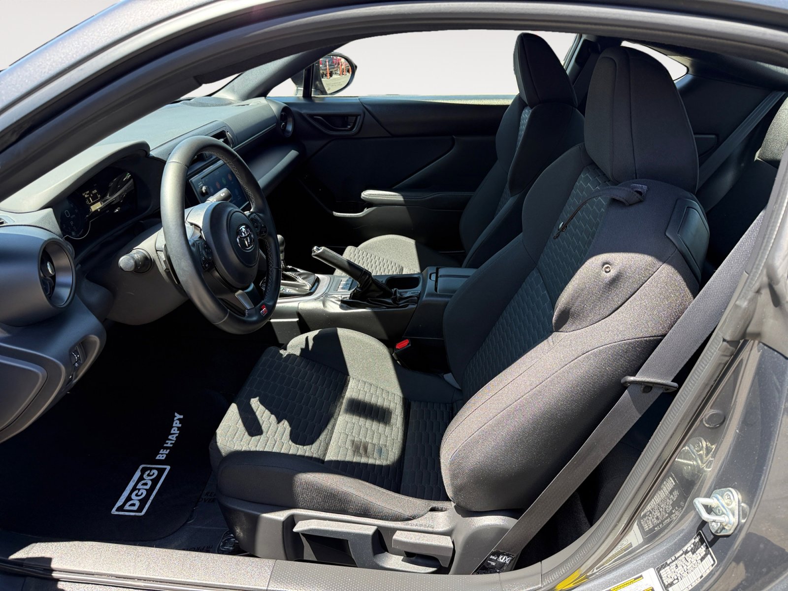 Used 2023 Toyota GR86 w/ ALL Weather Mat Package (TMS) RWD image 10