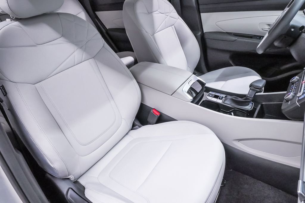 Certified 2026 Hyundai Tucson SE image 14
