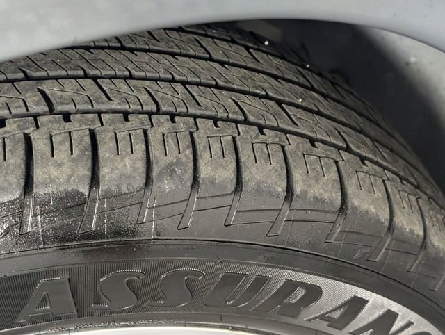 Used 2019 Jeep Cherokee Limited image 9