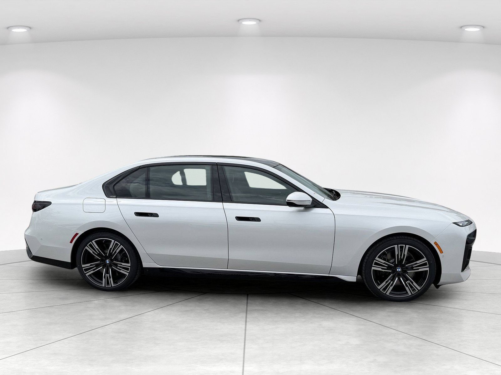 New 2026 BMW 760i xDrive w/ Executive Package AWD/4WD image 3