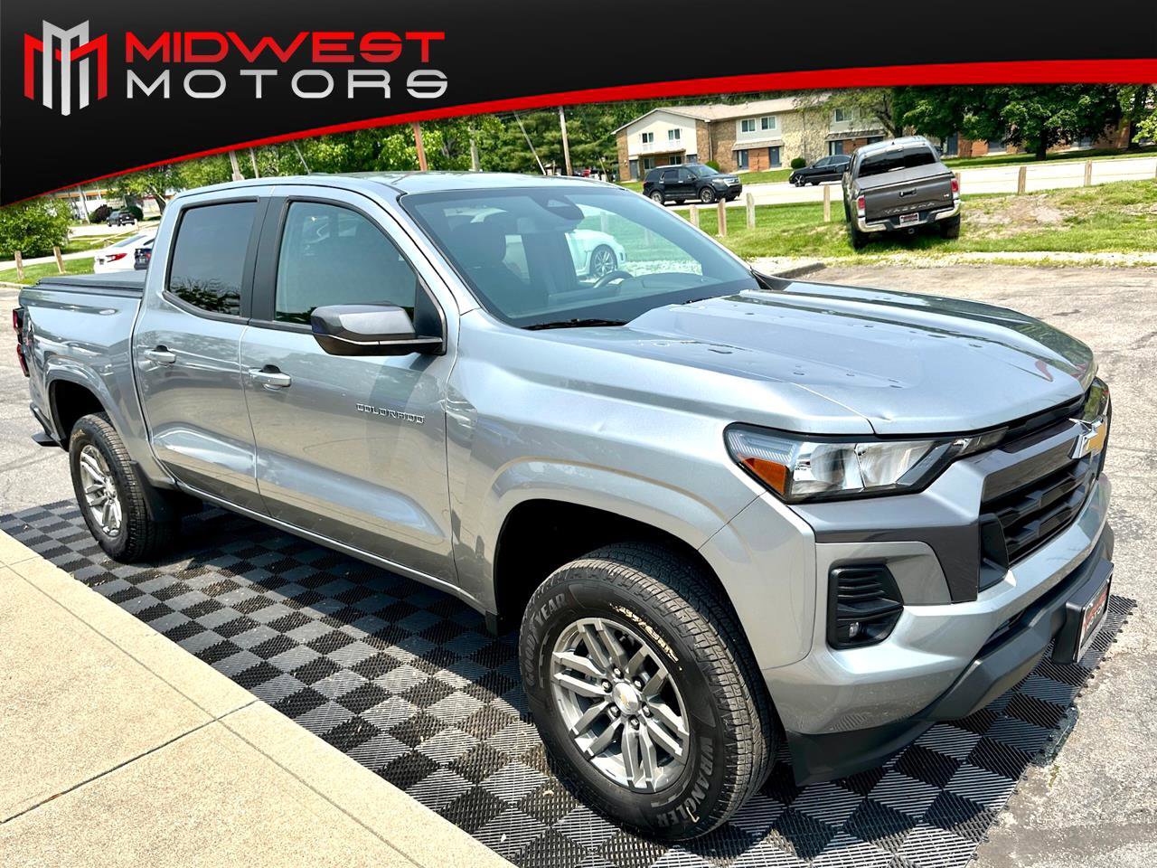 Used 2024 Chevrolet Colorado LT w/ LT Convenience Package II image 1