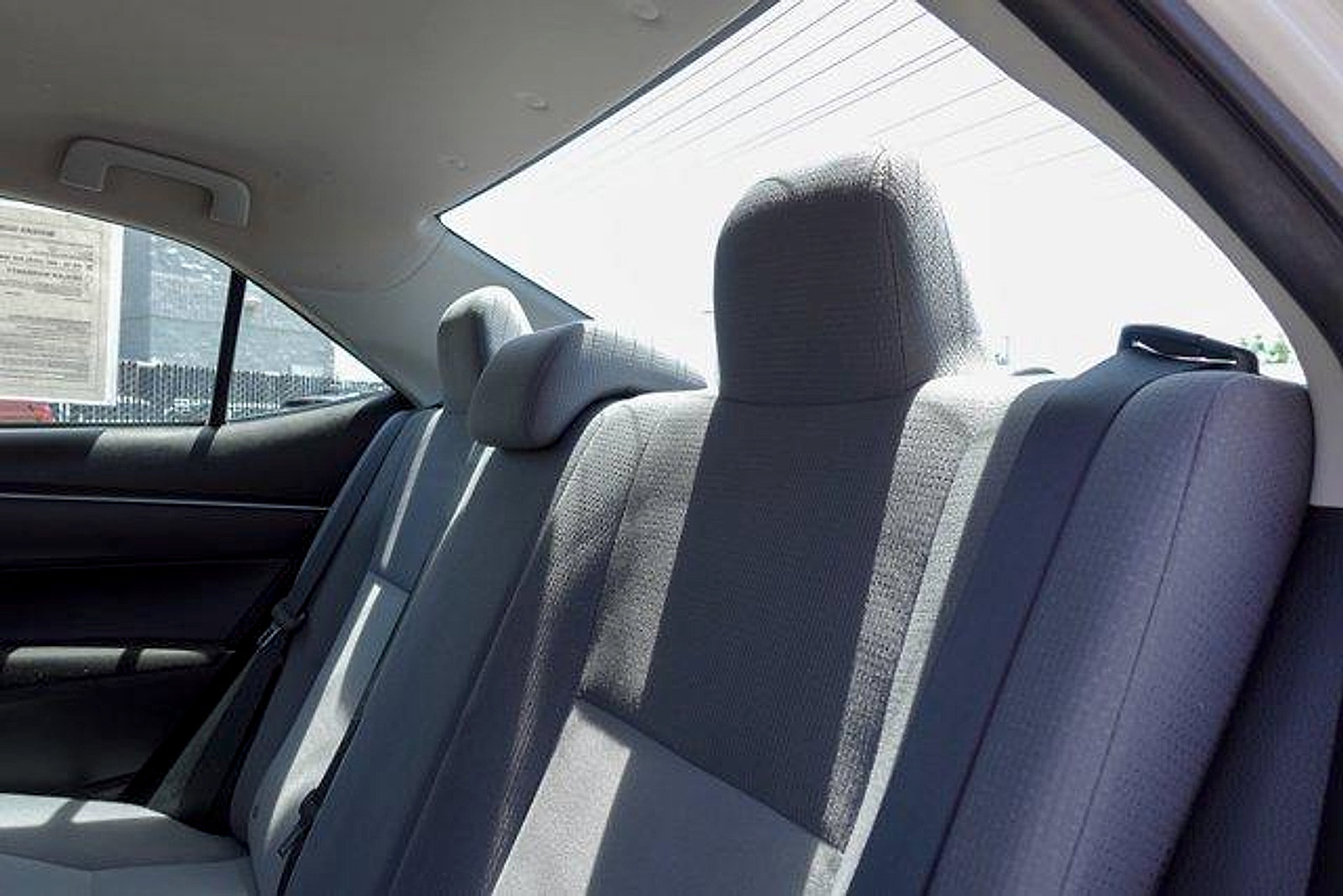 Used 2015 Toyota Corolla L FWD image 20