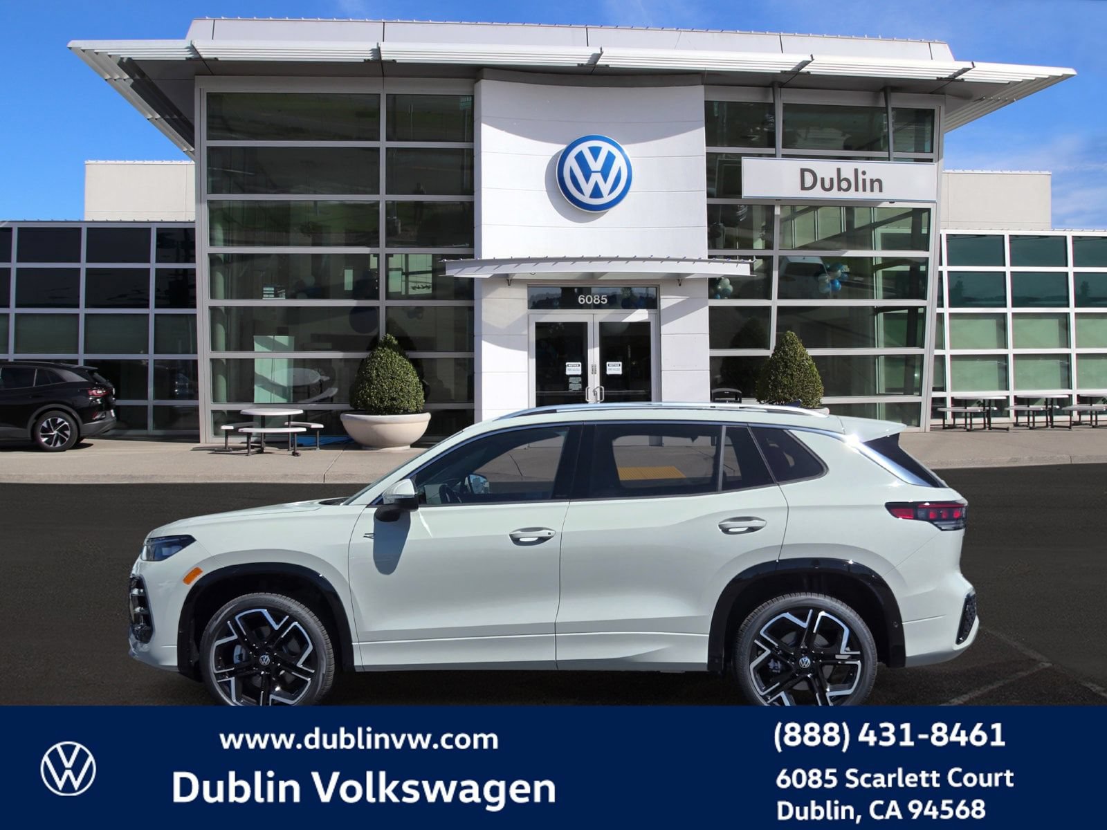 New 2026 Volkswagen Tiguan SEL R-Line AWD/4WD image 7