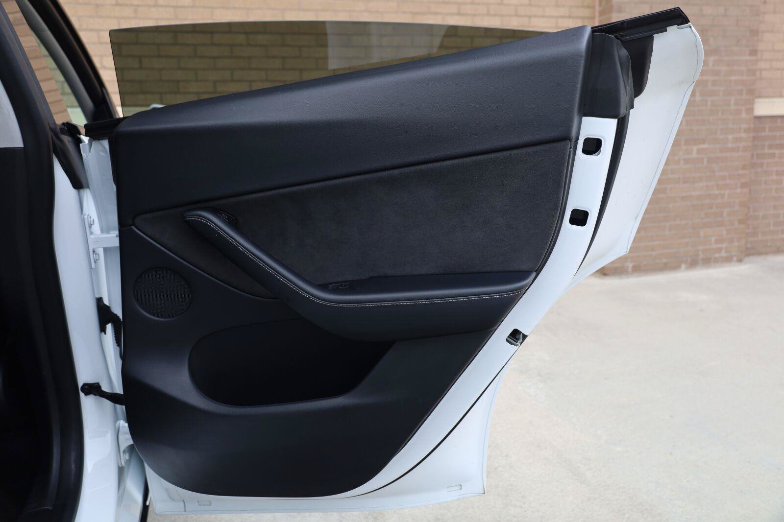 Used 2021 Tesla Model Y Long Range AWD/4WD image 22