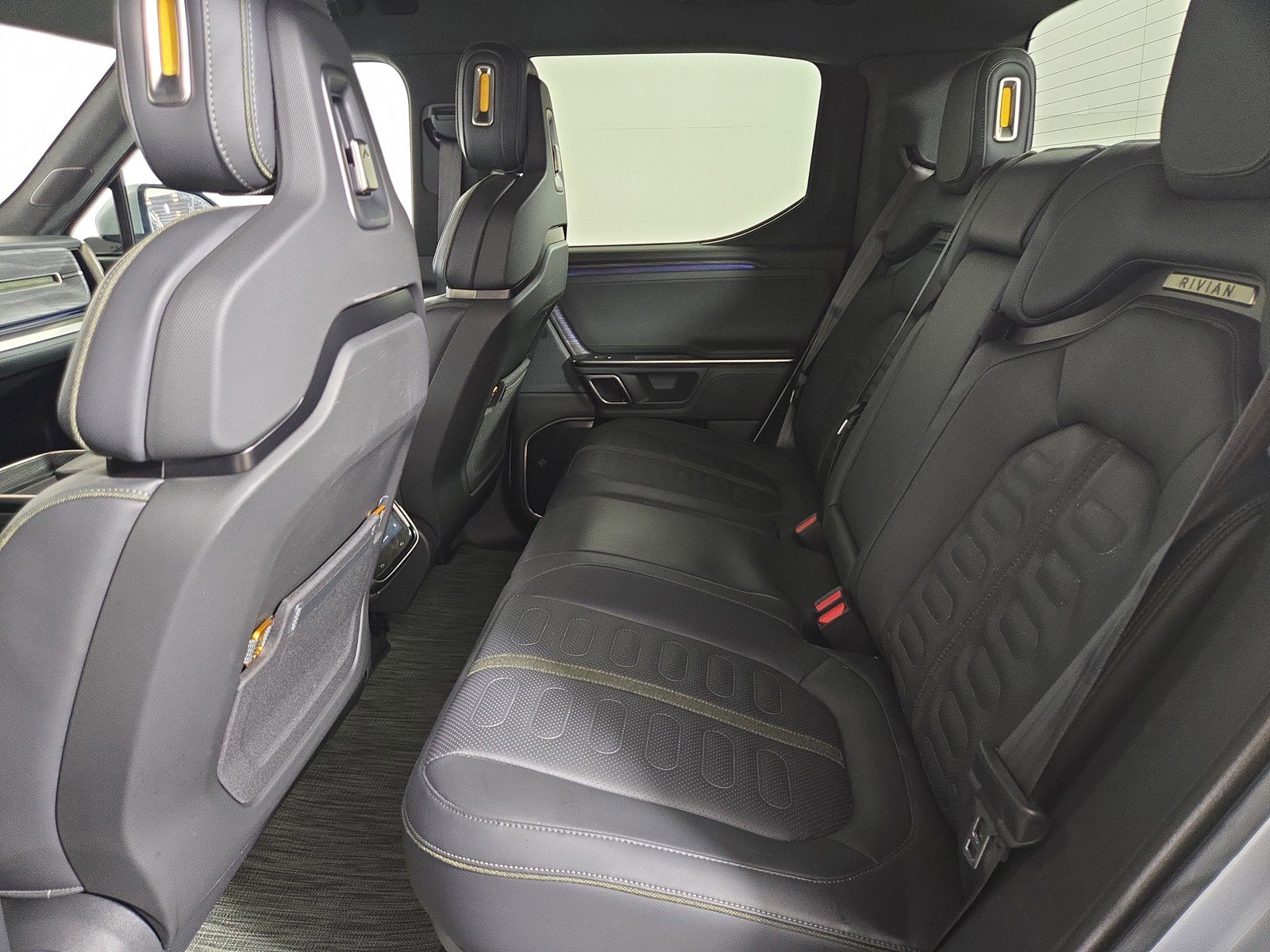 Used 2024 Rivian R1T Adventure AWD/4WD image 21