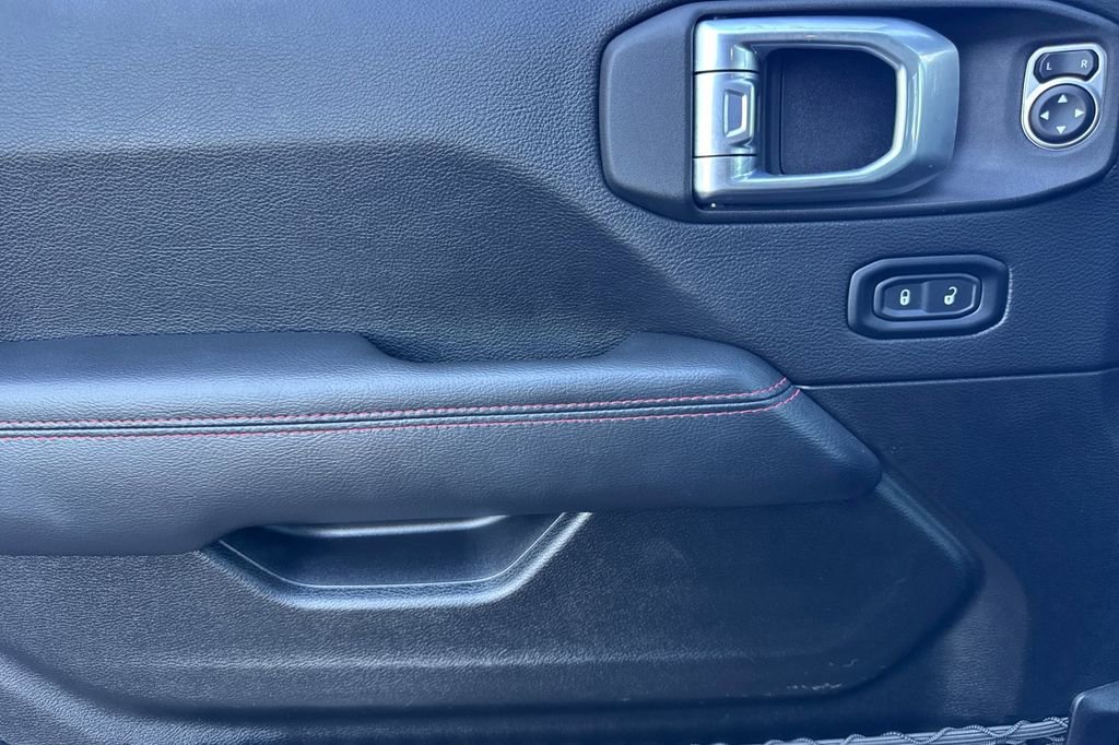 Used 2022 Jeep Gladiator Rubicon w/ LED Lighting Group image 11